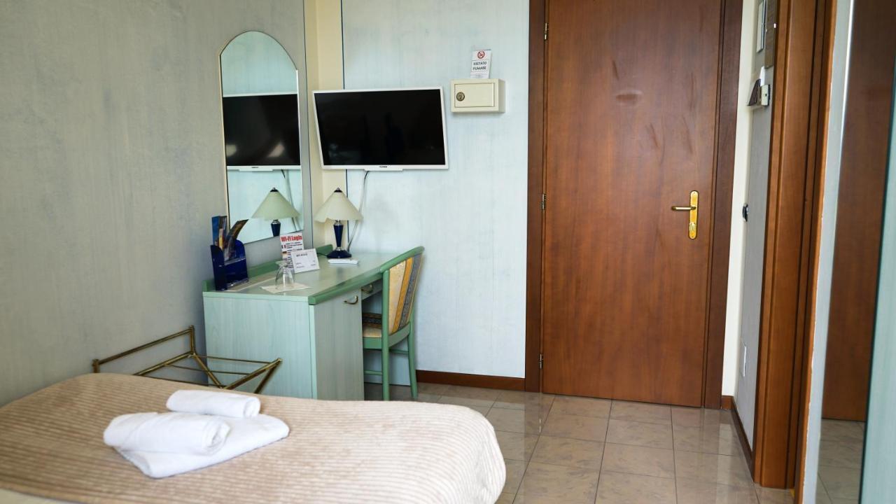 Albergo Bel Soggiorno Oggebio المظهر الخارجي الصورة